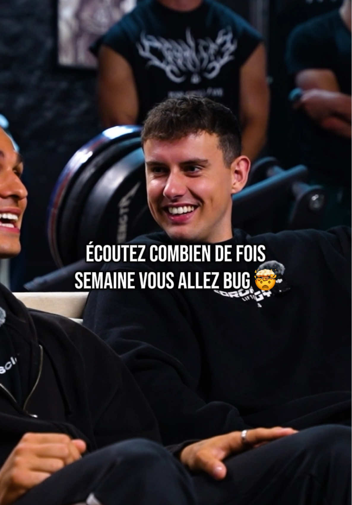 A post by @coronagymoff on TikTok caption: WTF 🤣🤣 NOUVELLE VIDÉO YOUTUBE CORONAGYMOFF : @djokotom 🫶🏼