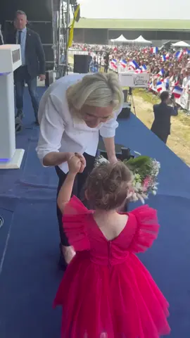 A post by @mlp.officiel on TikTok caption: 🫶🏻
