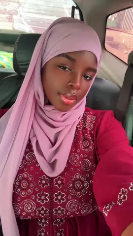 A post by @bozick224 on TikTok caption: #fiance #guineenne224🇬🇳 #viralvideos #pourtoi #💍 