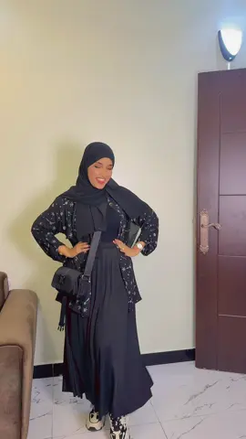 A post by @sihamiita_ on TikTok caption: Sihaam gaabo isooqora🤣🤣#queensihaam #ritaasha #axmed_ak2 #ramlahmed7 #lukcmaan 