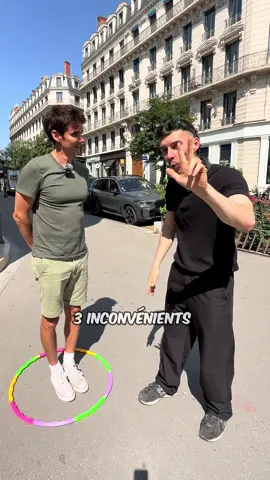 A post by @gabinouvilla on TikTok caption: Si tu sors pas du cerceau, tu gagnes tout ce que tu veux ! On a fait passer Joan, le grand animateur de chez Gulli ! #defi #videodrole #cadeau 