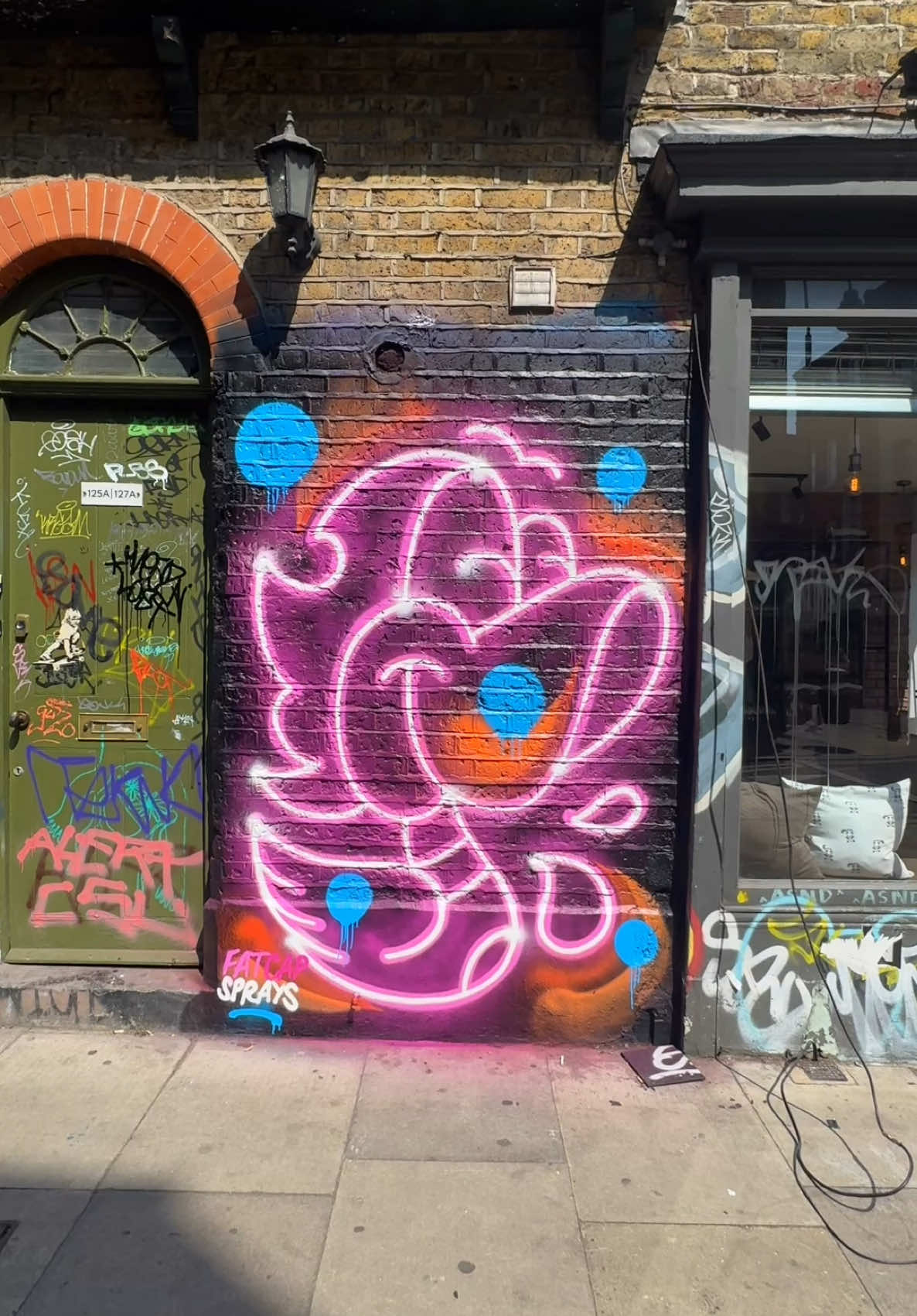 A post by @fatcapsprays on TikTok caption: Pink Duck Painting In London #art #streetart #painting 
