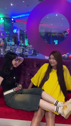 A post by @leakdrama on TikTok caption: 😁😁