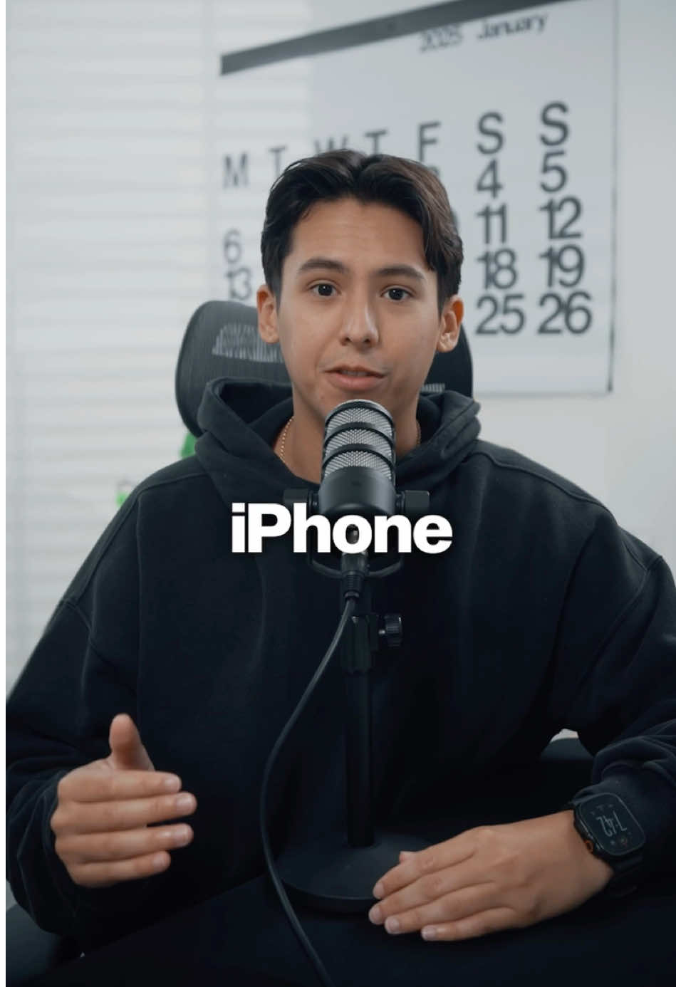 A post by @apple on TikTok caption: With iOS 18 @Erick transfers files from iPhone to Mac and back like it’s nothing. 💻📲 Here’s how he did it ⬇️  • Mirror your iPhone to your Mac. • Drag a file from iPhone to Mac — or Mac to iPhone… • Drop it. Done.  Created by @echainzz. Shared by Apple.  Music: “Scrubbed” by Painterly  #AppleMagic #iOS18 #iPhoneMirroring #Mac #DragAndDrop