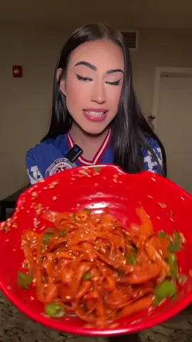 A post by @skylarrr_marie on TikTok caption: I have to make this again ! #skylarmarie #foodtok #foodie #carrotsalad #carrot #crazycombos #eatwithme 