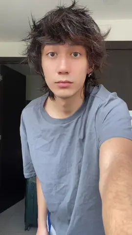 A post by @xxlechuga on TikTok caption: semáforo en verde me paro 