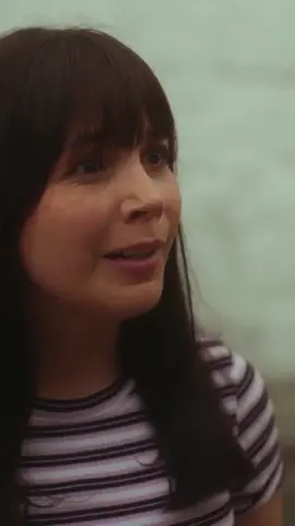 A post by @canalrcn on TikTok caption: Piedad se niega a aceptar que alguien pueda generar sentimientos en ella, pero Vanessa está empeñada en ayudarla a dejar fluir su atracción. #DaríoGómez 😍🤭