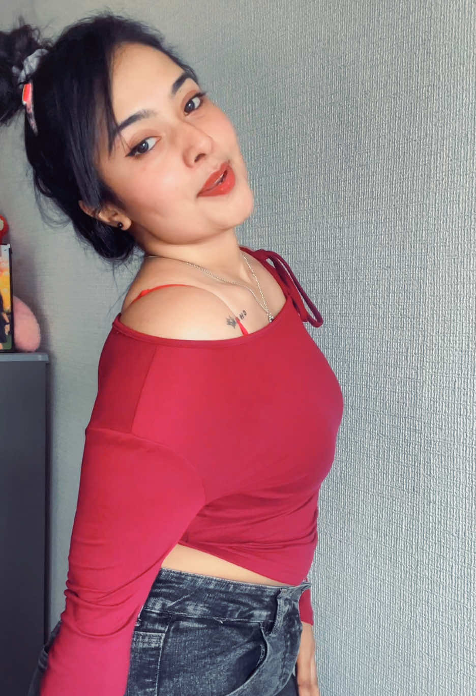 A post by @tharu2001__ on TikTok caption: චූටි කෙම්ලේ🍓❤️✨🤍@🔥🥷 𝐂 𝐇 𝐀 𝐌 𝐈 𝐘 𝐀 🥷🔥 #foryoupageofficiall #foryoupage #viralvideo #srilanka #japan #trending #foryoupageofficiall 