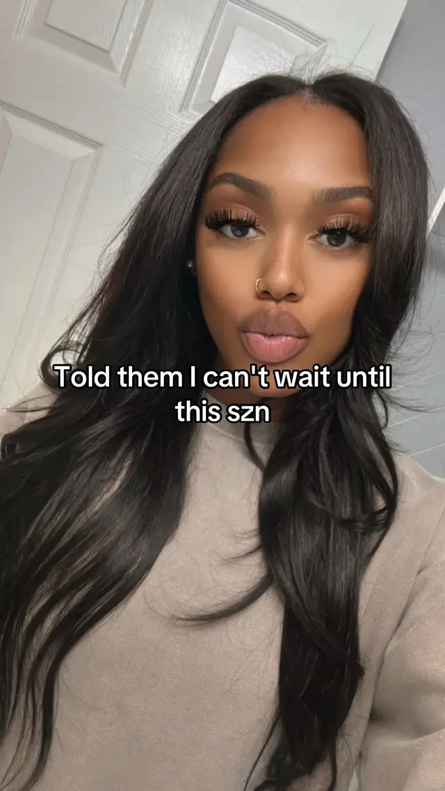 A post by @ on TikTok caption: #footballszn #footballgf #CollegeFootball #fypviralシ゚ #tiktokim21 