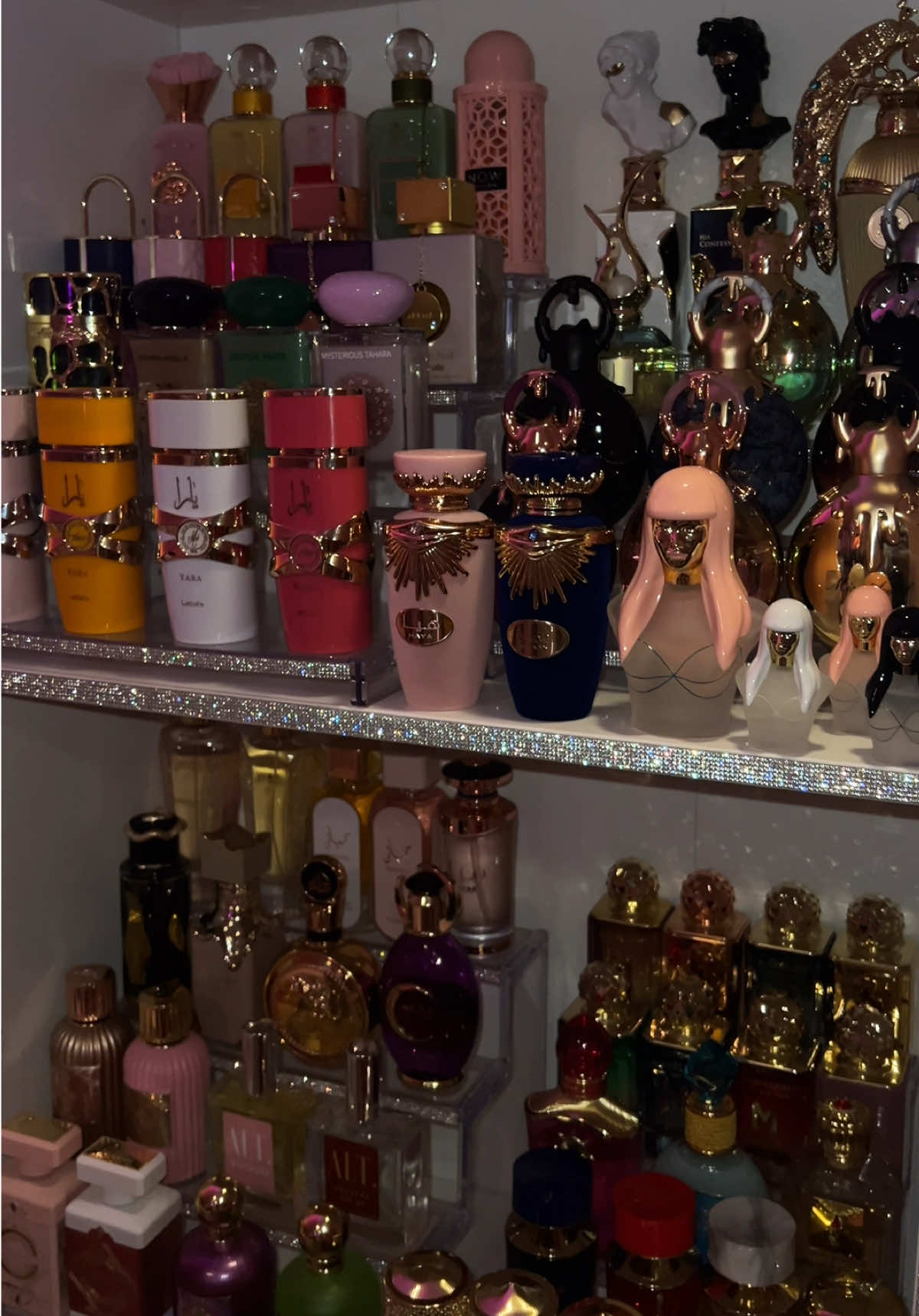 A post by @niciaakayyy on TikTok caption: Drunk In Looveeeeee 🕸️🫧🎀💕#creatorsearchinsights #fypシ゚viral #roomtour #blingbling #perfumecollection #blackgirlluxury 