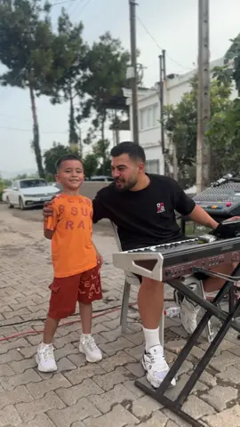 A post by @enescinpolat on TikTok caption: 👏😂😄