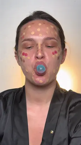 A post by @monicaraduofficial on TikTok caption: Vara asta doar eu si cu @Iulia Maria imi fac de cap? 😅🤣 noi ne-am jucat putin tocmai sa va binedispunem 🩵