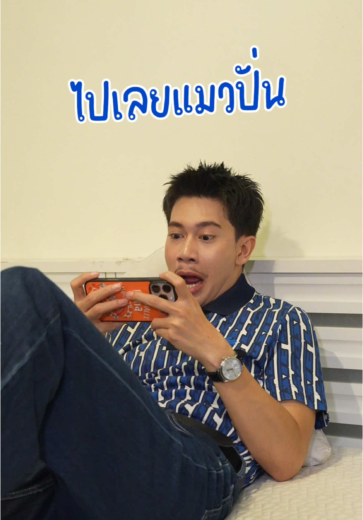 A post by @chalee11 on TikTok caption: คนปั่น ❌ แมวปั่น ✅  #RoV #แมวปั่นRoV 