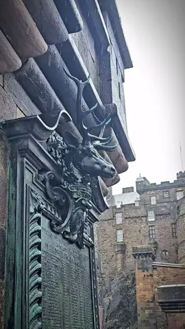 A post by @tartan_viking on TikTok caption: Edinburgh - Always looks better in the rain. Definitely feels better in the sun! 🏰✨️🏴󠁧󠁢󠁳󠁣󠁴󠁿 #tartanviking 