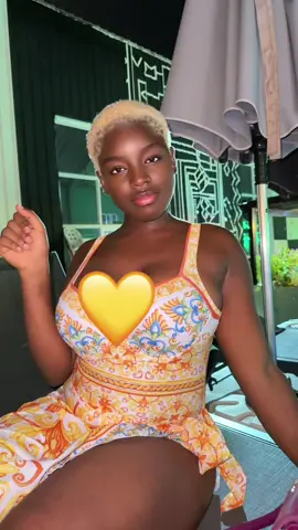 A post by @bozick224 on TikTok caption: #fiance #guineenne224🇬🇳 #viralvideos #pourtoi #💍 