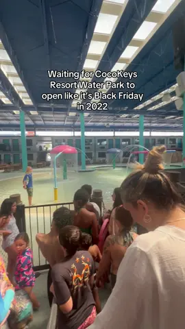 A post by @nadia_1sabelle on TikTok caption: These tourist don’t play #fyp #orlando 