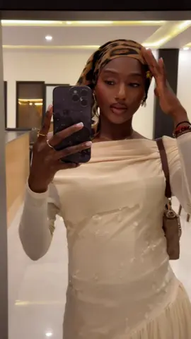 A post by @siranysarre on TikTok caption: La personne qui mérite une place spéciale dans ta vie c’est celui qui te considère !! 