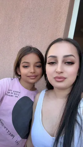 A post by @iasmina.ionela6 on TikTok caption: #fouryoupage #foruyou #forupage #foryoupage❤️❤️ #foryouu 