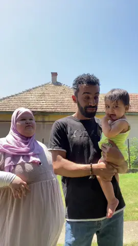 A post by @islamelmasry58 on TikTok caption: Szeretlek na ❤️❤️❤️🤣#islamnora 