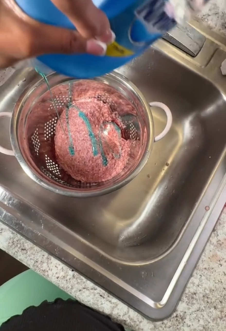 A post by @temptaetiontv on TikTok caption: #Stitch with @Miyah Chanel 🎀🫧🧚🏽‍♀️ bubble breath fr 🫧💀 #food #cooking #reaction 
