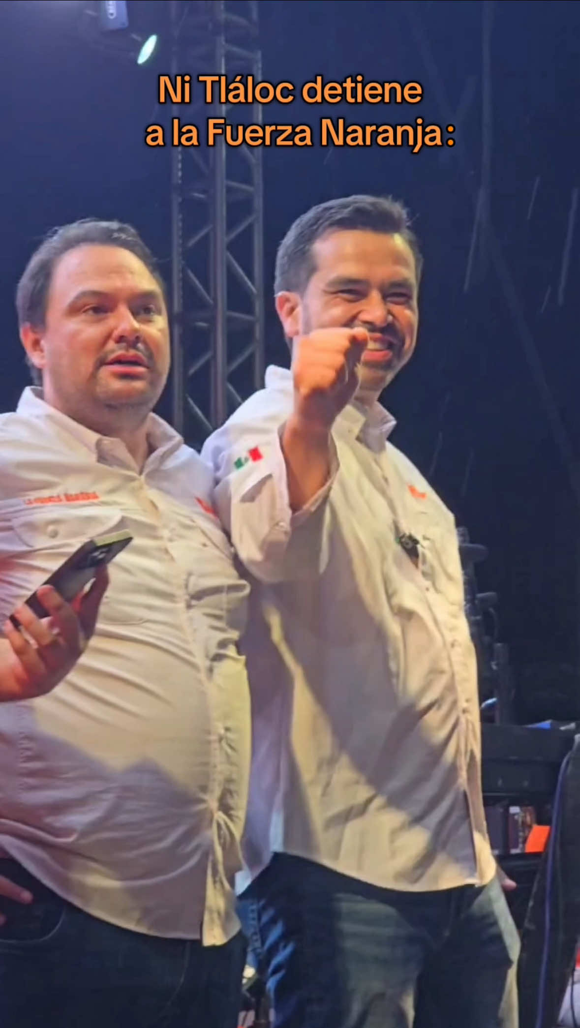 A post by @alvarezmaynez on TikTok caption: Nada, ni nadie, podrá detener a #LaFuerzaNaranja. 🍊 El México Nuevo será un realidad. 🇲🇽