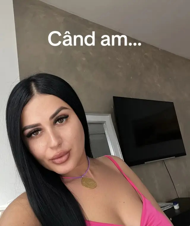 A post by @robertaaaa123457 on TikTok caption: 😎