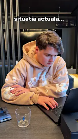 A post by @daviiidenko1 on TikTok caption: Du-te acasa omuleee... @alexiaa_aleee  😩😩😩😩 #fyp #xyz 
