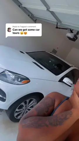 A post by @glittergirlgloss on TikTok caption: Replying to @Tuggaa The Benzyy 