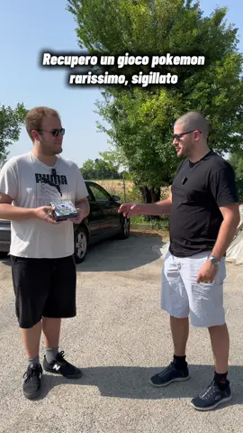 A post by @granmaestro_sowe on TikTok caption: Una delle collezioni a cui tengo di più. 17 esimo di 18 giochi sigillati in lingua italiana. Quale sarà l’ultima reliquia che recupereró oggi?  Indovinate nei commenti ! #Pokemon #collezionismo #collezione #pokemonargento #pokemonoro #giochipokemon 