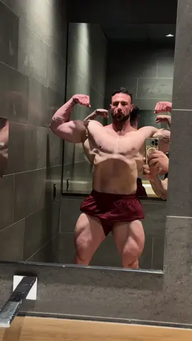 A post by @noeldeyzel_bodybuilder on TikTok caption: Current physique at 253 lbs (114kg) this is the lightest I’ve been in the last 7-8 years😅 coming out of surgery been super limited on my training so still very restricted what I can do in the gym🥲But feel very happy and healthy with my current physique 🙌🏼❤️