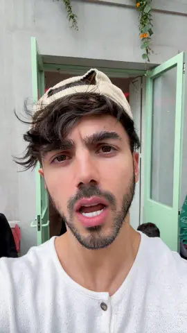 A post by @fedevigevani on TikTok caption: Mi primer tiktok con seguidores en nuestro nuevo café 😎☕️
