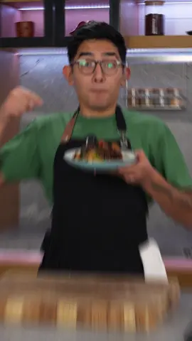 A post by @chefenproceso on TikTok caption: ¡Cocinando Carne a la borgoña! Por primera vez 🤩 #chefenproceso
