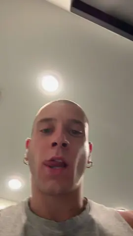 A post by @bobbypombo on TikTok caption: thic 