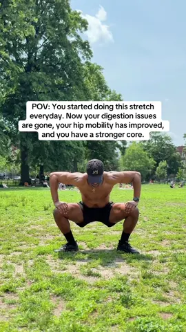 A post by @onedariuswilliams on TikTok caption: Here’s how to improved your hip mobility. #hipmobilityexercise #hipmobiility #mobilitytraining #mobilityexercise #fyp 