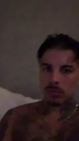 A post by @rauwalejandro on TikTok caption: desde los 17 con los mios a vapor 🏎️ 💨☠️