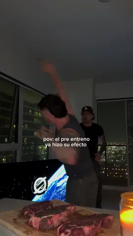 A post by @chrisrenaudd on TikTok caption: Jajajaja andamos locos. #fyp @Cal AI 