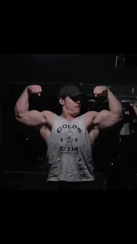 A post by @samsulekinfluence33 on TikTok caption: Off season day 95 - arms. #samsulek #samsulekreal #samsulekedit #samsulekeffect 