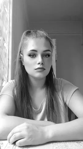 A post by @valeriaelisabeta22 on TikTok