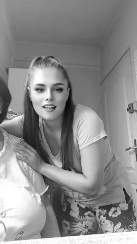 A post by @valeriaelisabeta22 on TikTok