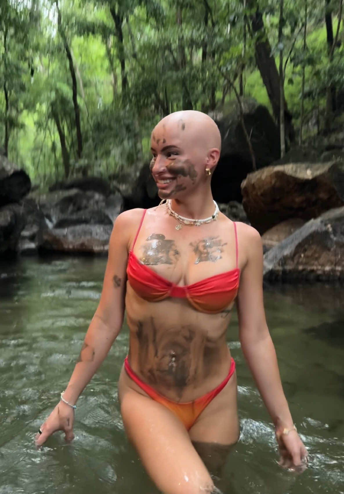 A post by @chl0ebean on TikTok caption: Still shocked the water was so warm!! @Sebastian #costarica #diml #boyfriend 