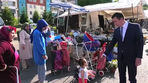 A post by @osmangokcek_ on TikTok caption: Pursaklar ilçe teşkilatımız ile birlikte vatandaşımızla ve esnafımızla buluştuk. Seçimden seçime değil her zaman vatandaşımızın yanındayız.