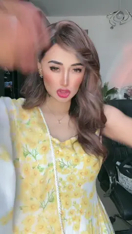 A post by @reshmamaryam1305 on TikTok caption: Ek number 🫰#uae🇦🇪 #trending #reshmamaryam1305 #foryou #foryoupage #tiktokmiddleeast🇦🇪 #fyppppppppppppppppppppppp #hatersgonnahate #trending #respect #loveyourself❤️ 