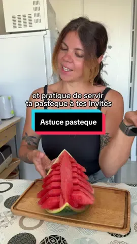 A post by @jimmy_laura_astuces on TikTok caption: Astuce pastèque 🍉 #astuce #pourtoi #apprendresurtiktok 