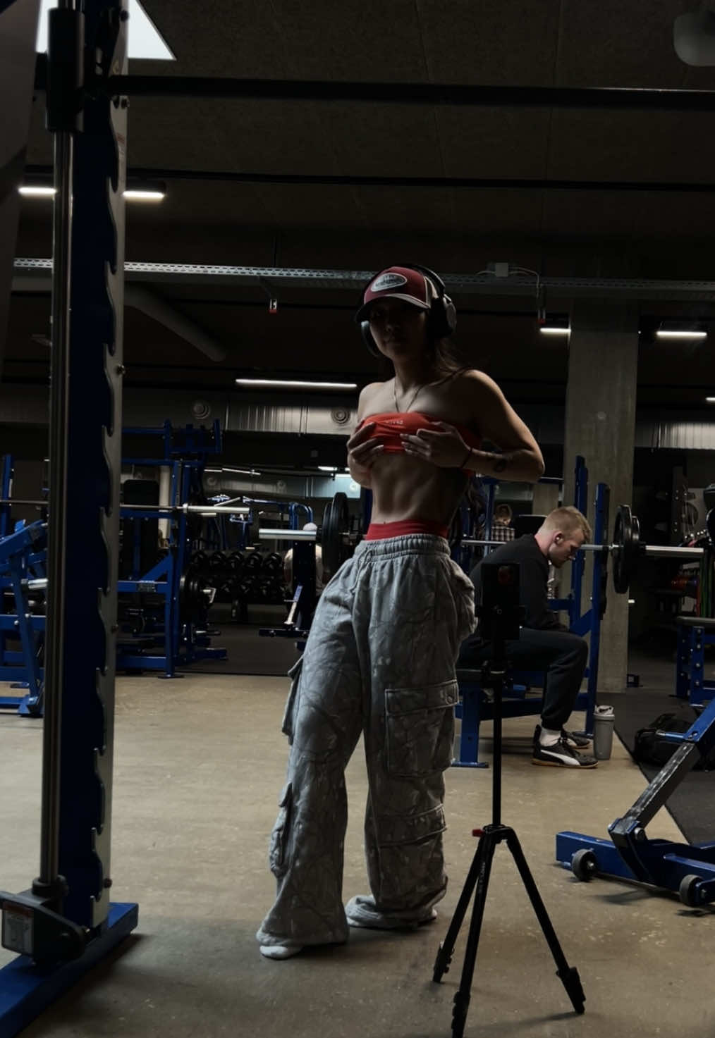 A post by @movesenlifts on TikTok caption: ❤️ @DFYNE | code: MIE #gym #gymtok #gymrat #fittok #Fitness #gymgirlsoftiktok #girlswholift #transformation #progress 