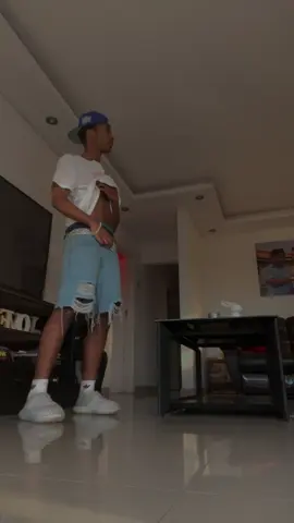 A post by @teddy_boy_thuso on TikTok caption: Mention someone who can do it better than me