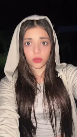 A post by @miflaca044 on TikTok caption: Faltábamos nosotros😉🫵🏻 #viral #ftypシ #tixtox #vari #parejas @Lester Aguilar “19)🤩🫶🏼⚔️🖤 