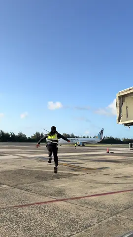 A post by @j.luis___ on TikTok caption: This is the best thing in my life ✈️