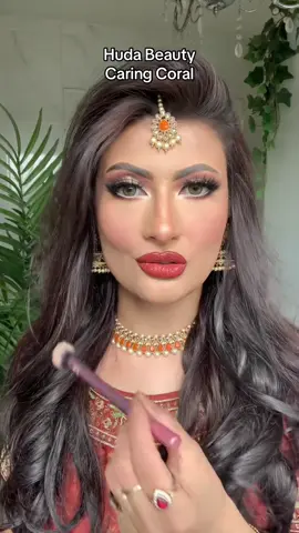 A post by @faizamakeupartistry on TikTok caption: Detailed Terracotta makeup tutorial @Huda Beauty Empowered palette #makeuptutorial #makeupartist #makeuptransformation #MakeupRoutine #urdumakeuptutorial 