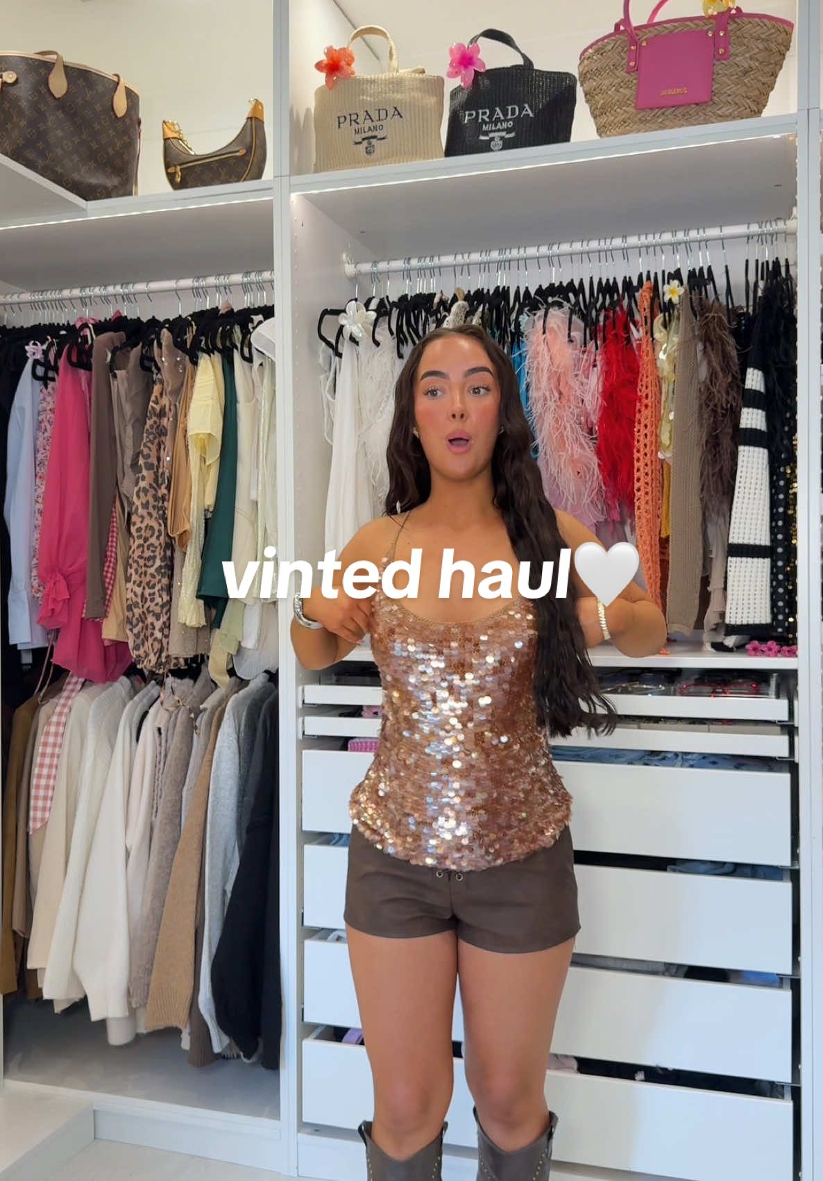 A post by @chynasolder on TikTok caption: vinted haul!!!🤭 #vinted #vintedhaul #vintedfinds #hauls #outfitinspo #holidayoutfits #summeroutfits 