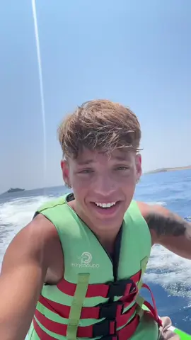 A post by @domenicoespositooo_ on TikTok caption: dove stai che sto arrivando 